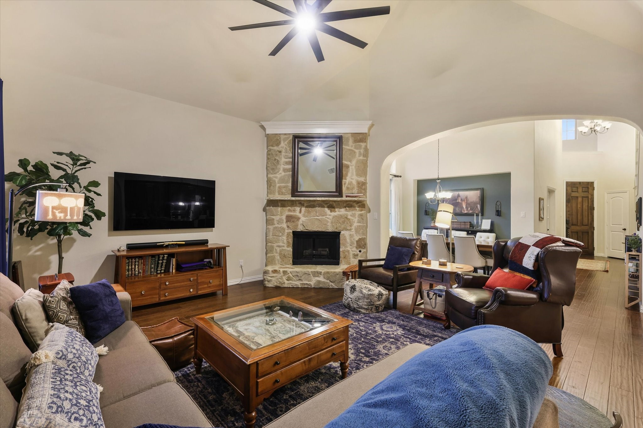 4213 Autumn Path Road