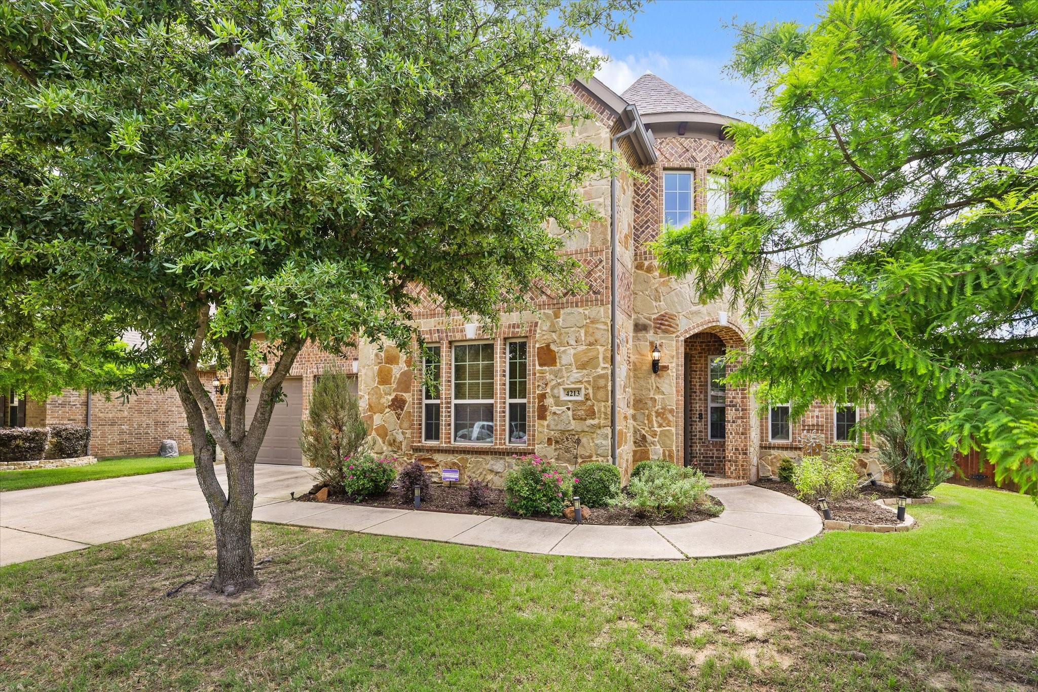 4213 Autumn Path Road