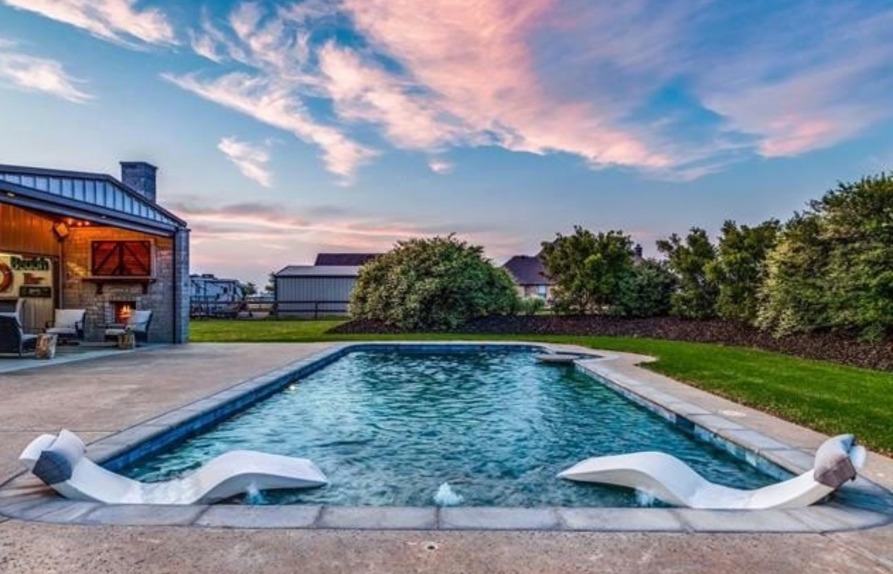 2113 Twin Creeks Circle