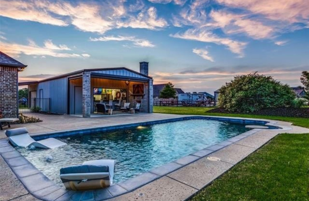 2113 Twin Creeks Circle