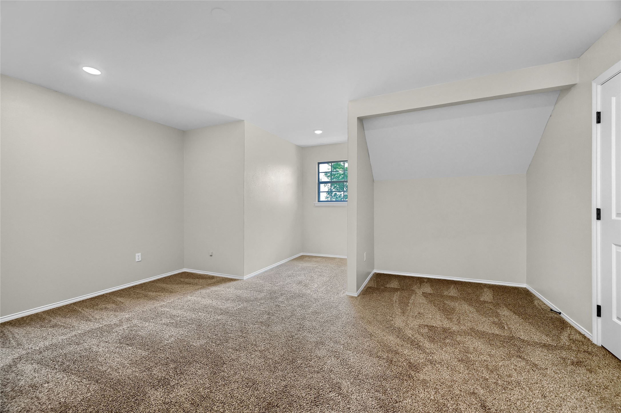 1101 Brooks Lane