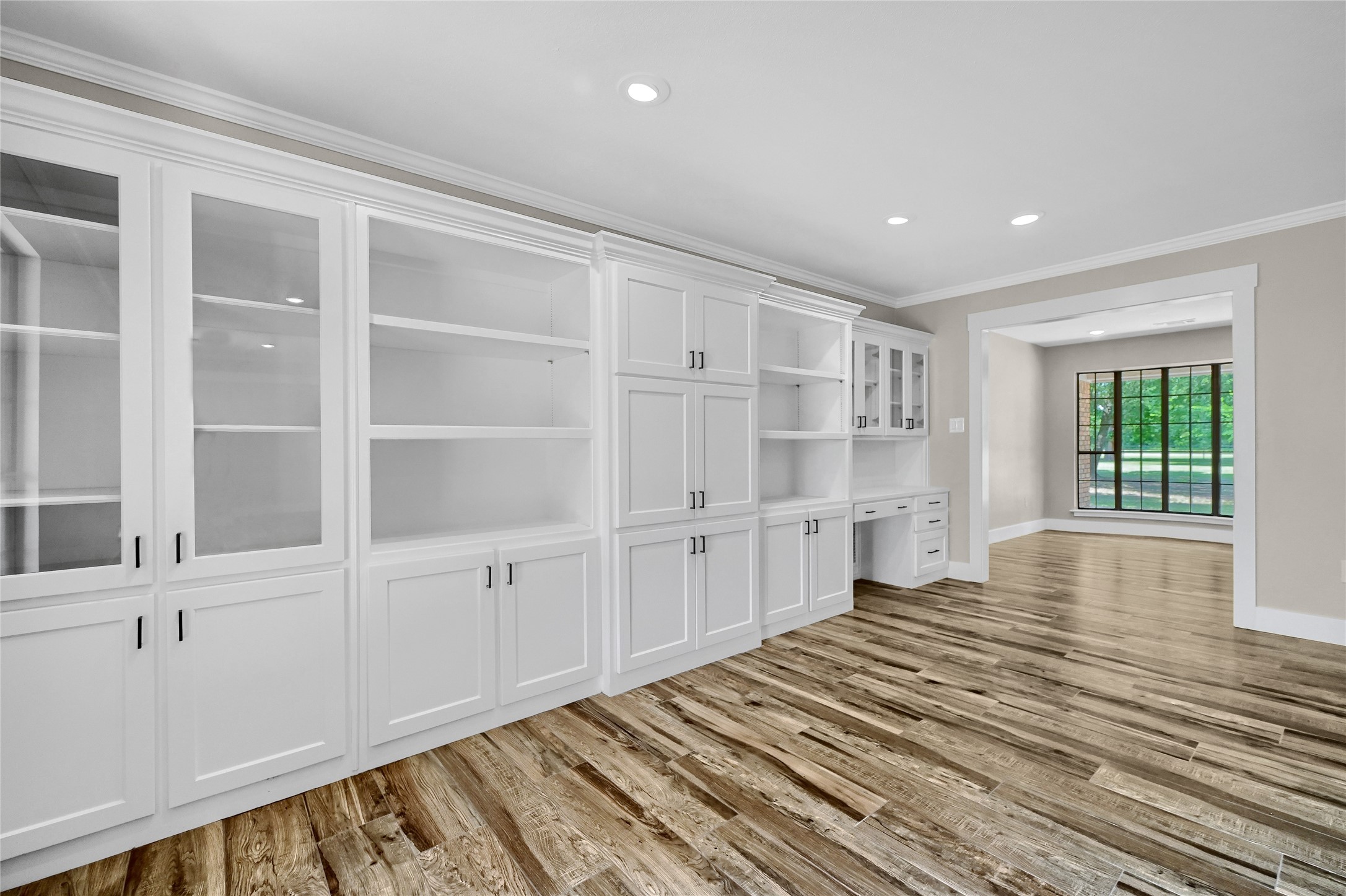 1101 Brooks Lane