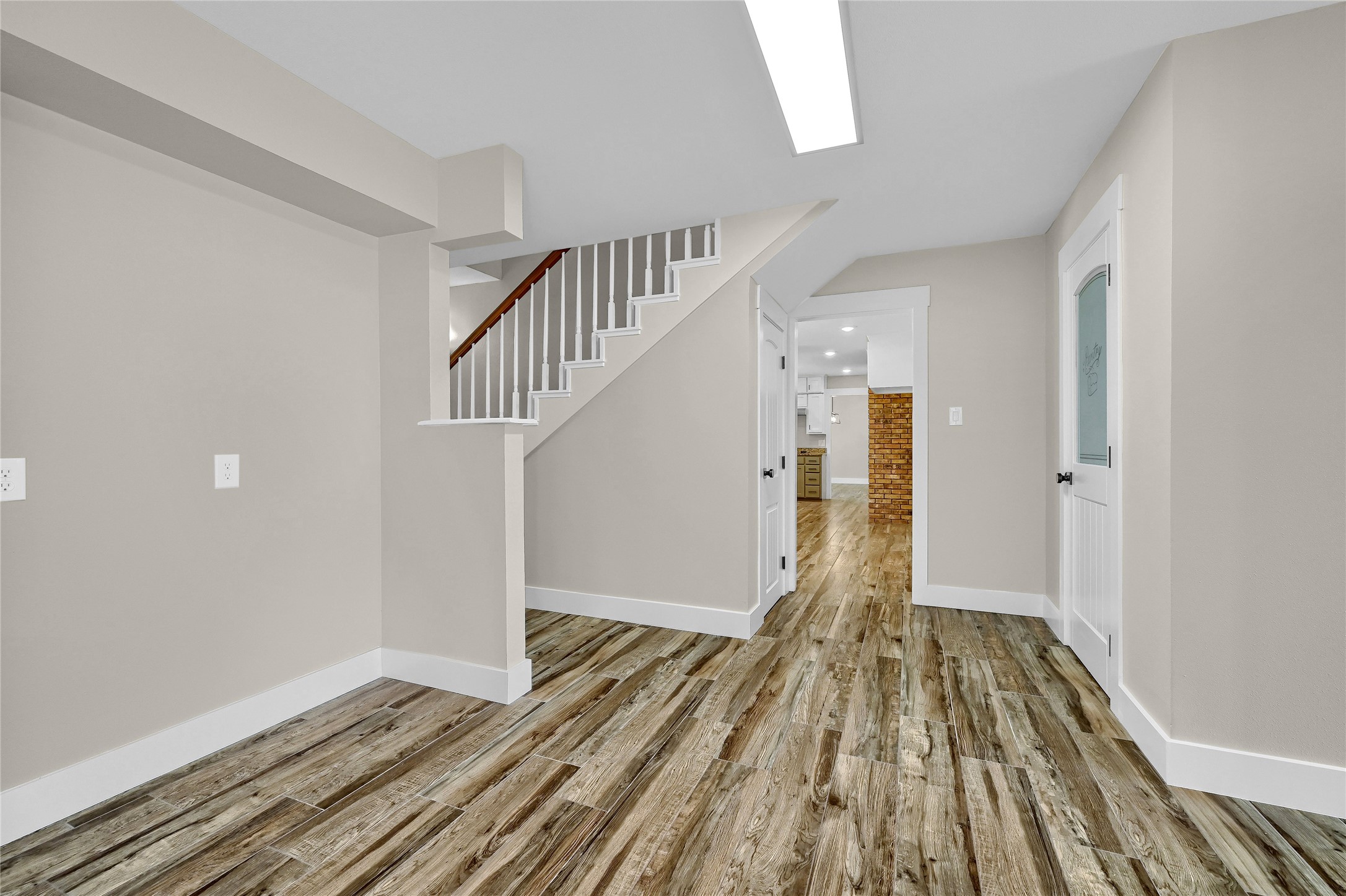 1101 Brooks Lane