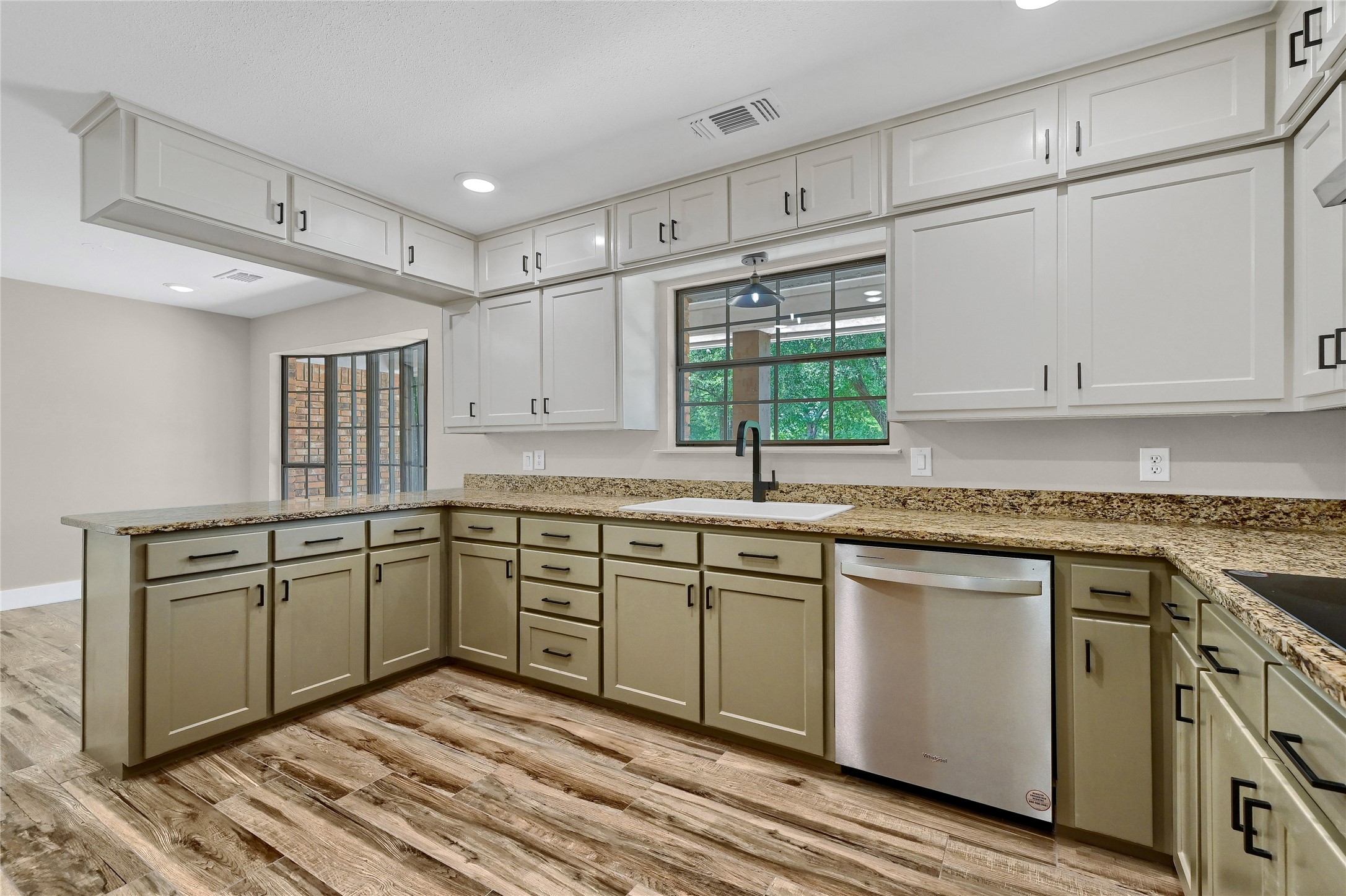 1101 A Brooks Lane