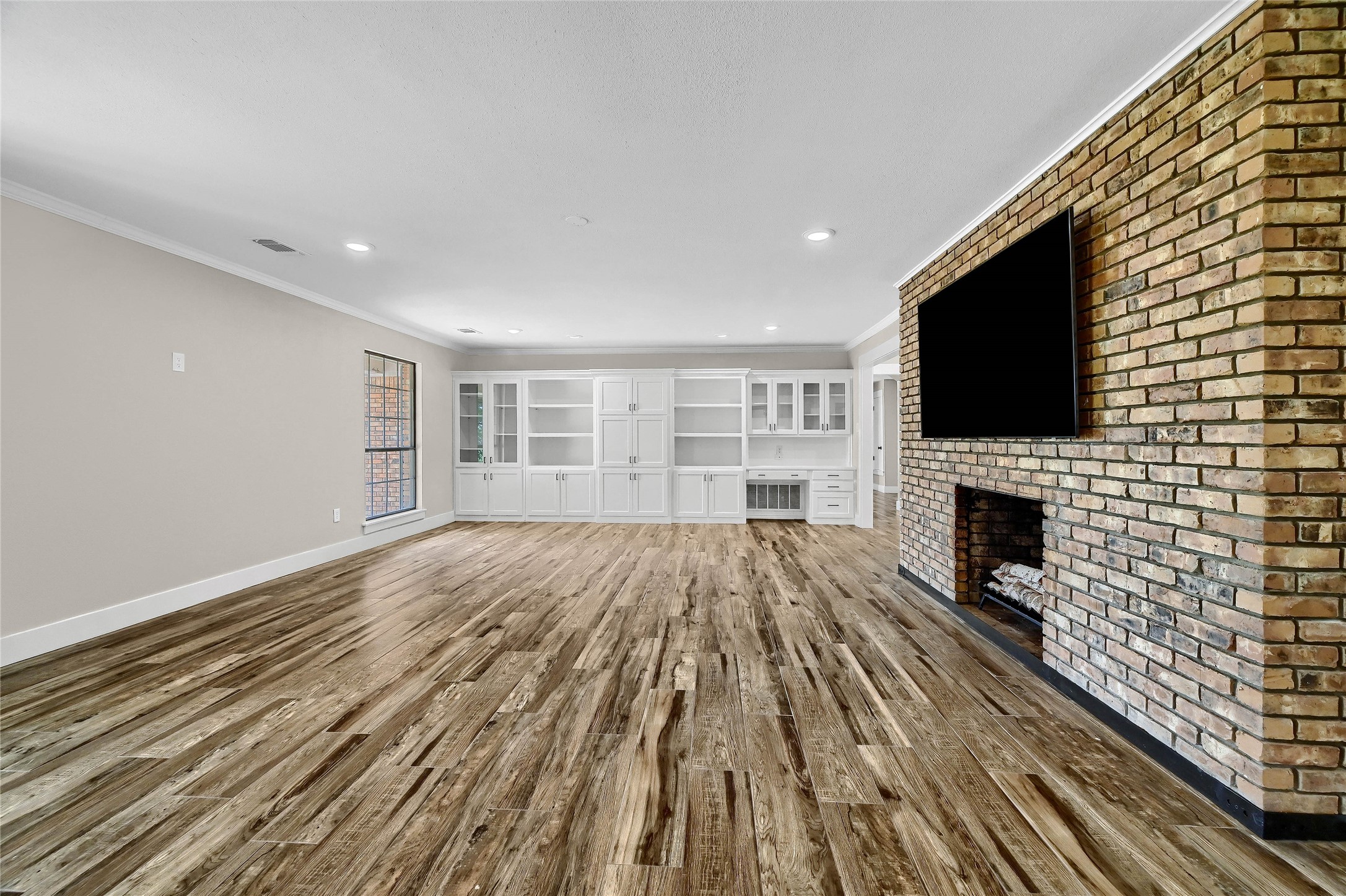 1101 A Brooks Lane