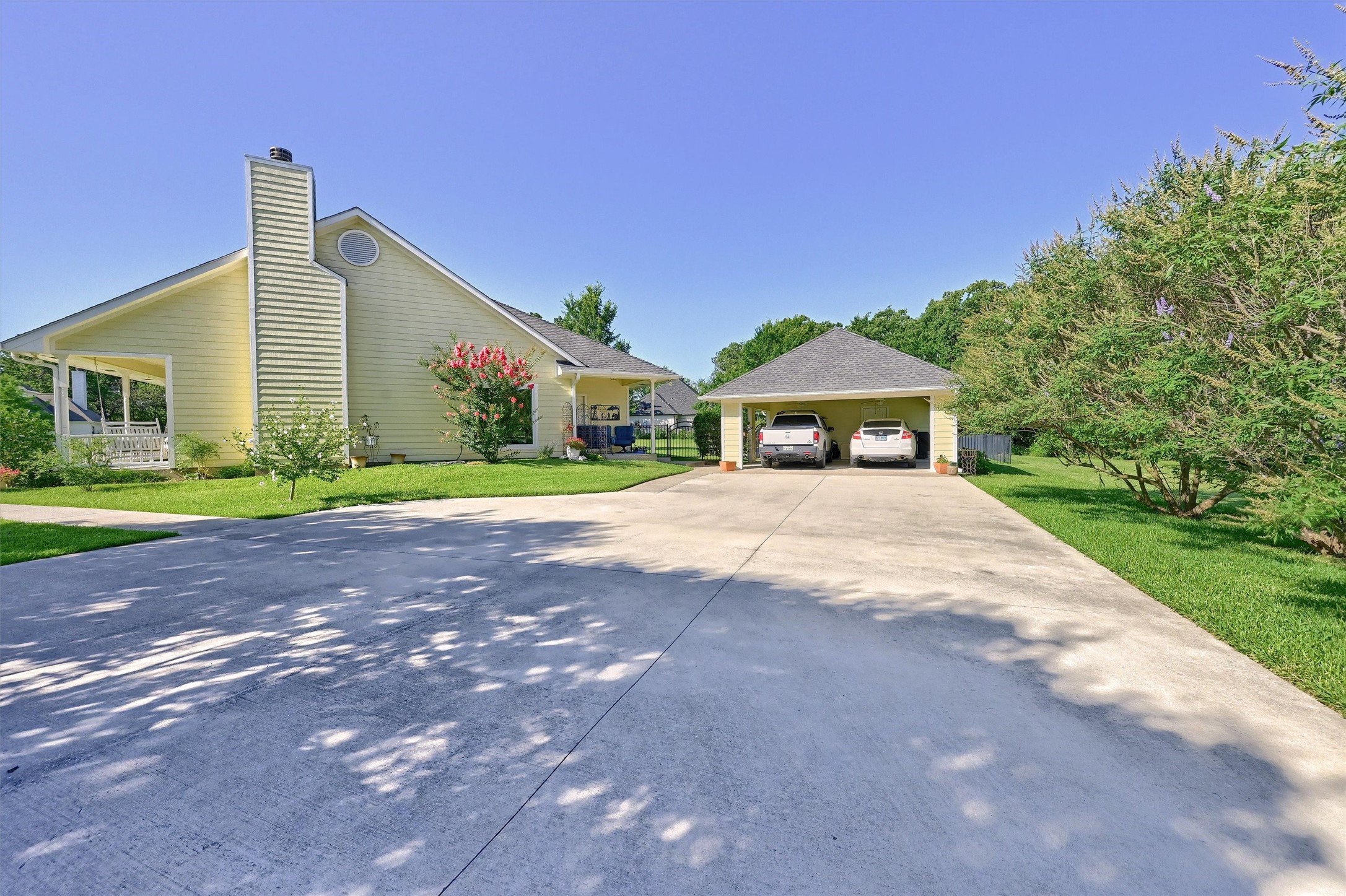 122 Comanche Drive