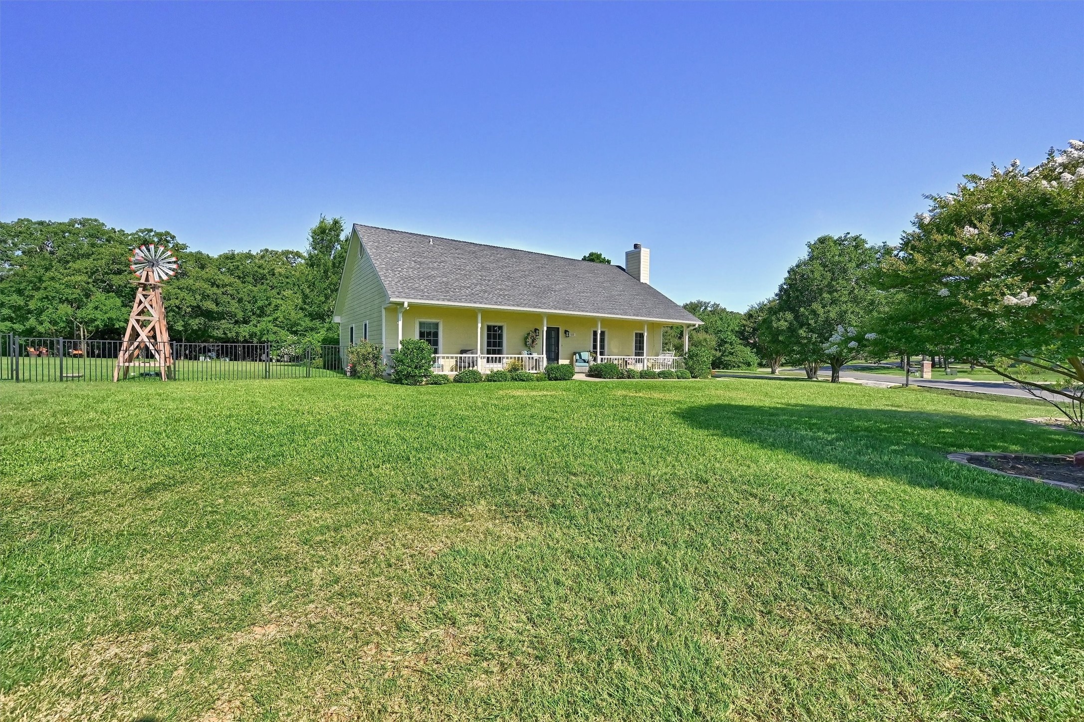 122 Comanche Drive