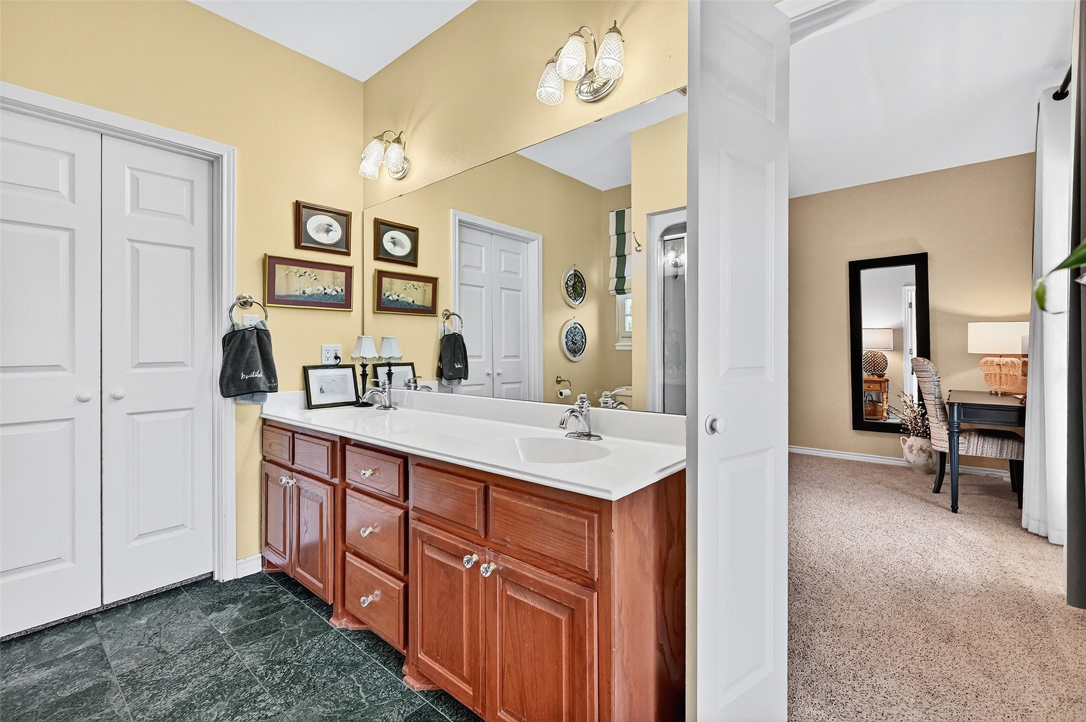 122 Comanche Drive