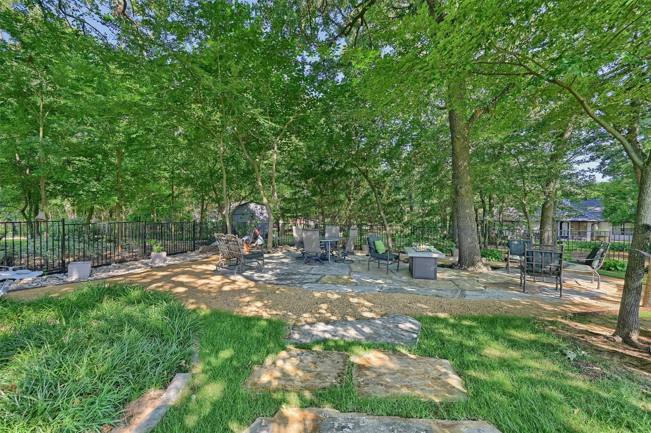 122 Comanche Drive
