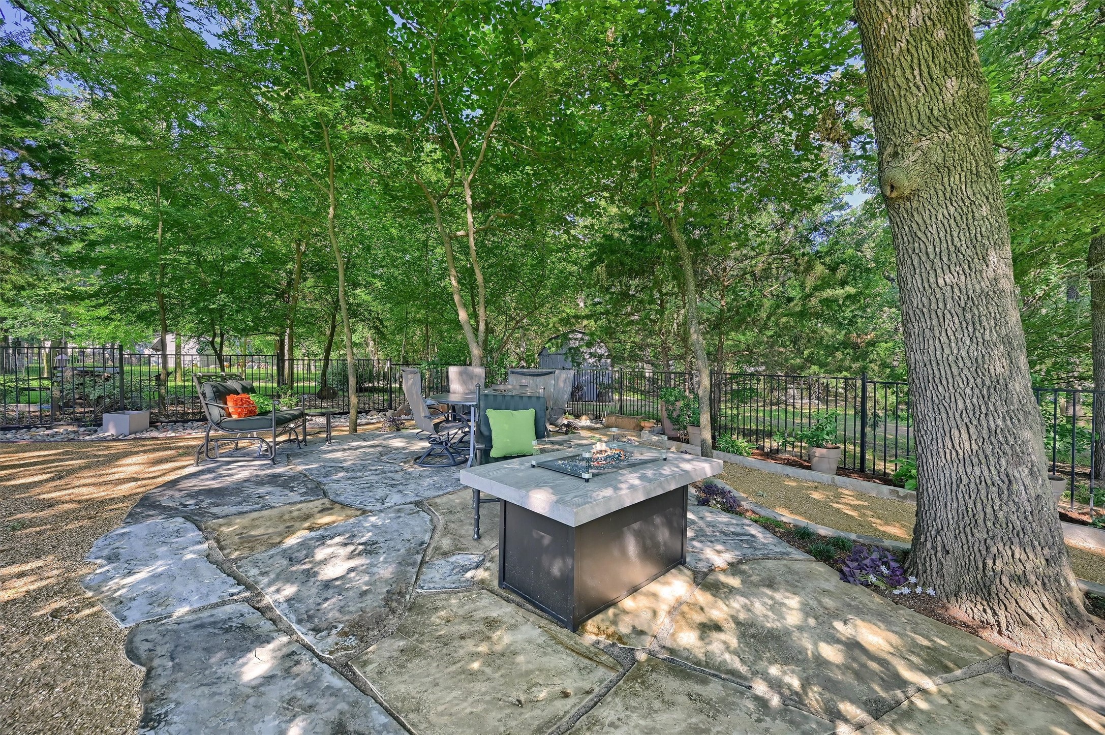 122 Comanche Drive