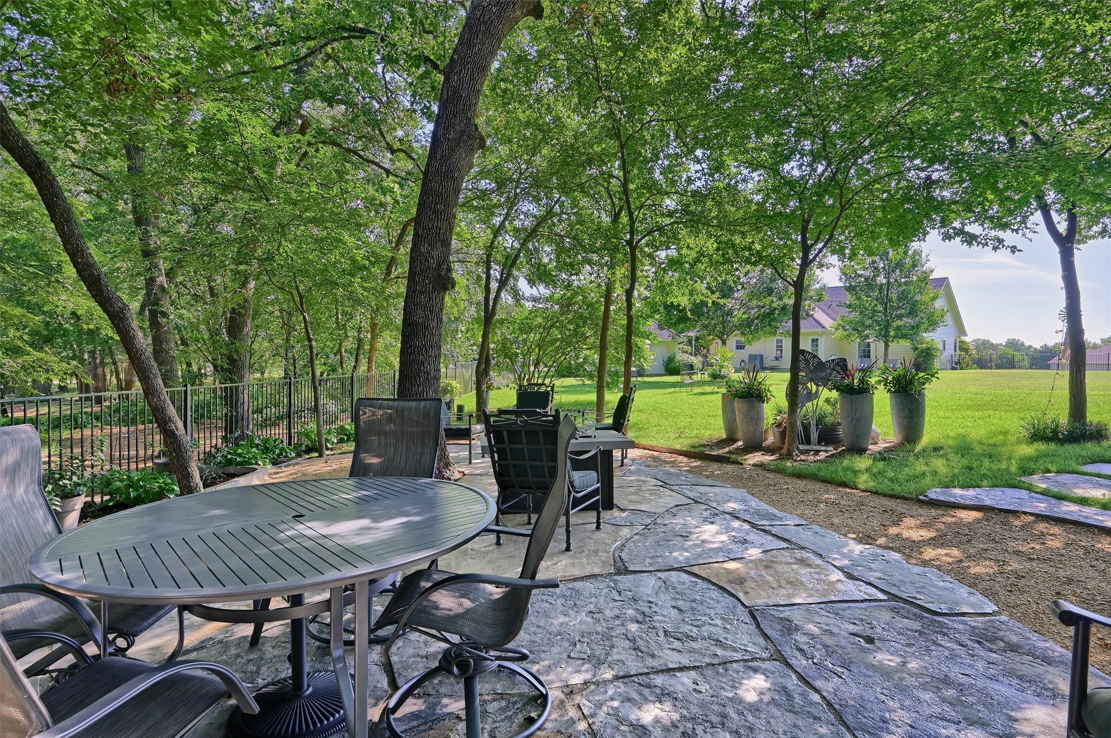 122 Comanche Drive