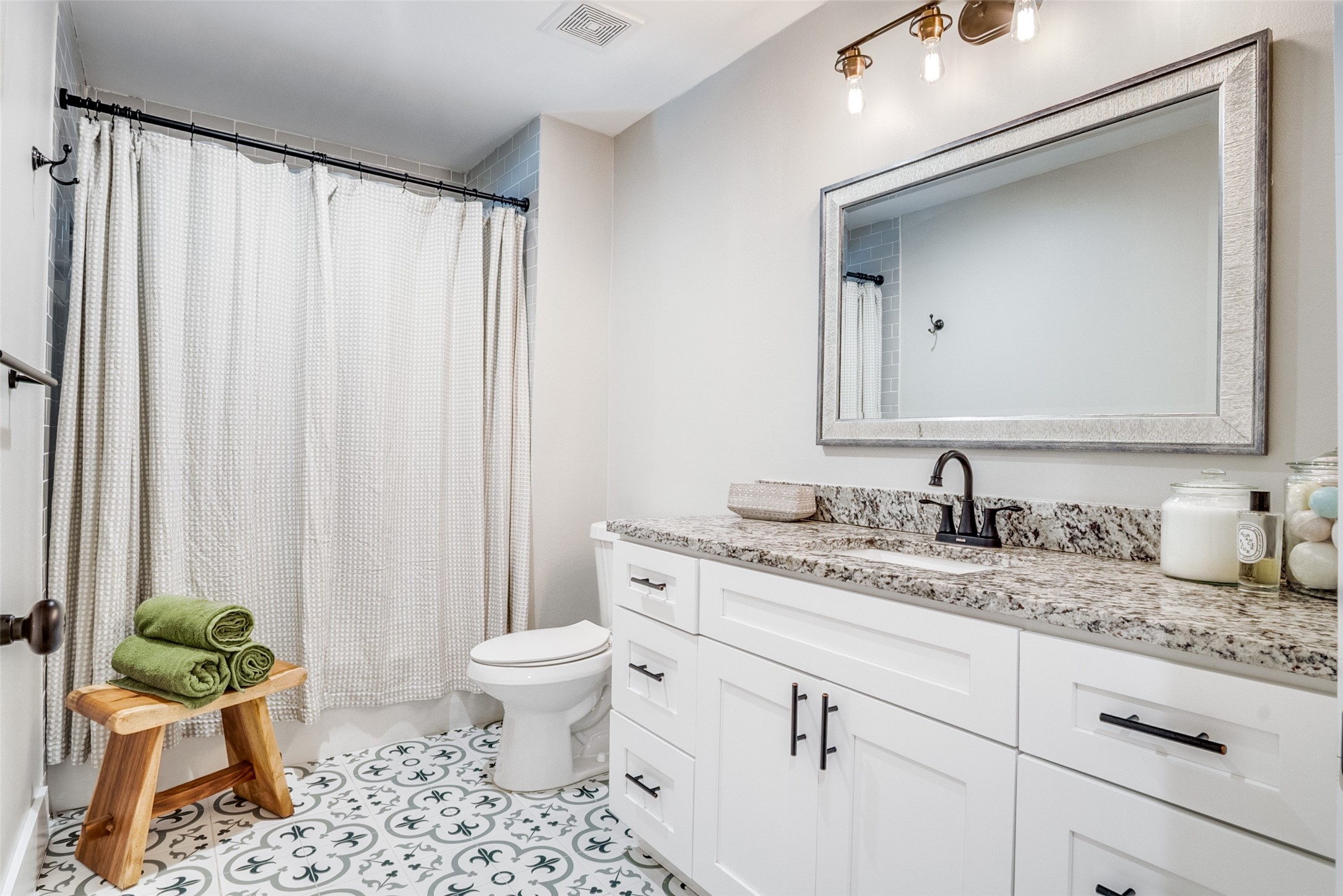 4419 Woodridge Drive