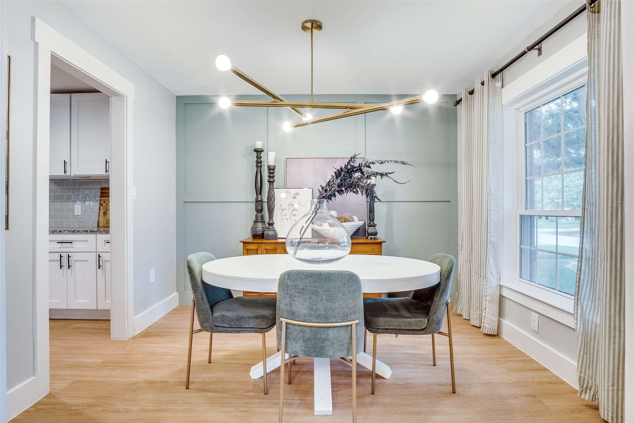 4419 Woodridge Drive
