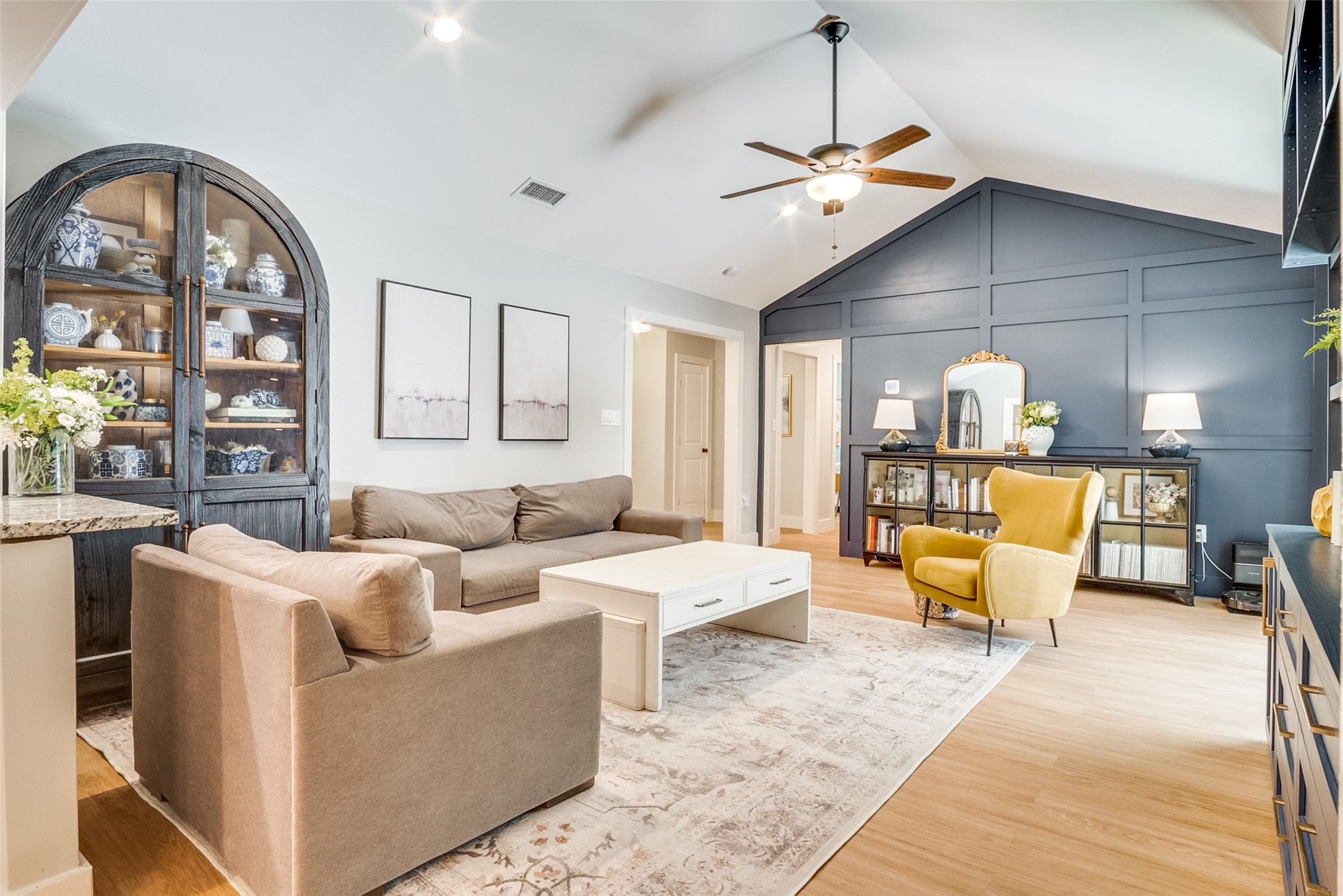 4419 Woodridge Drive