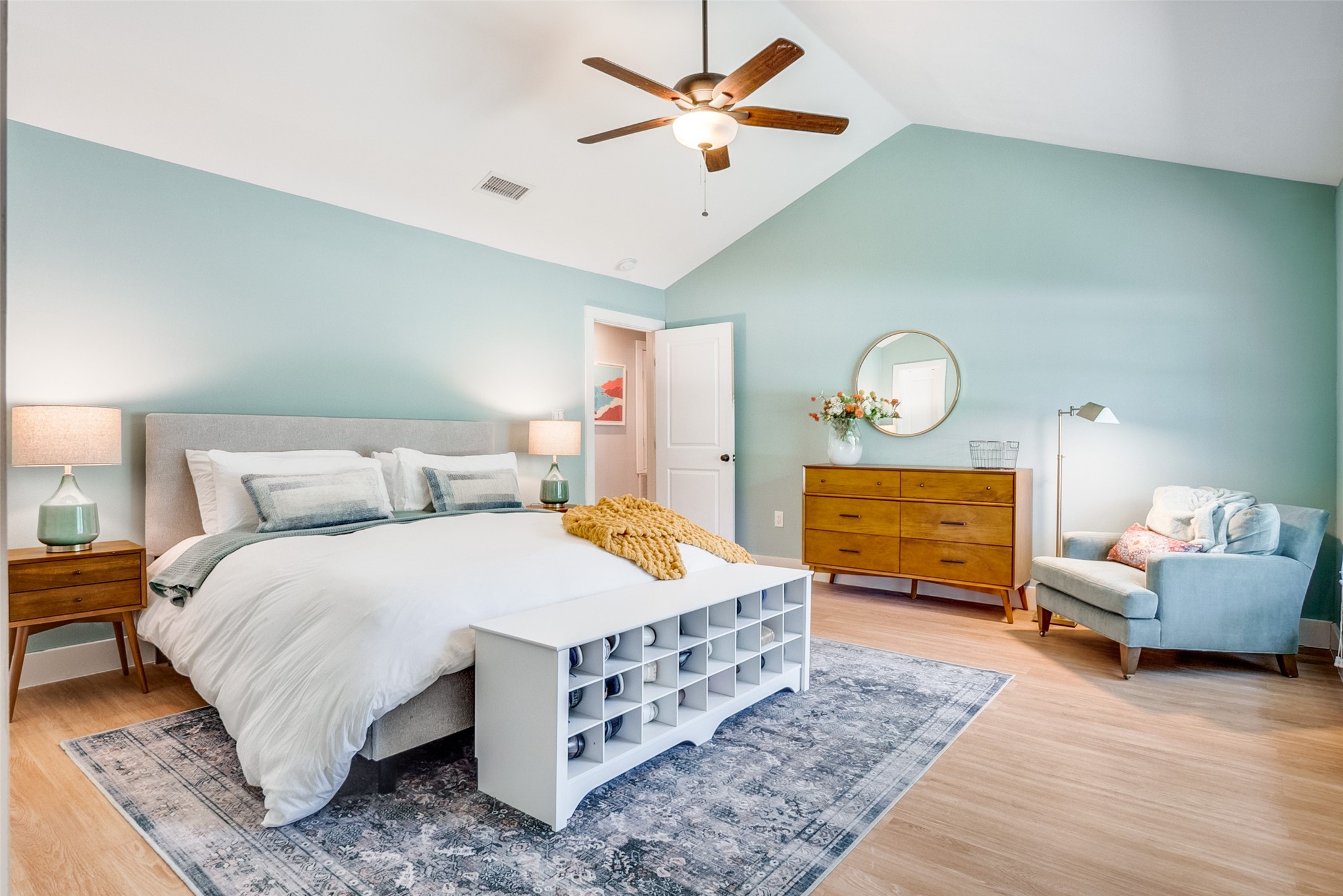 4419 Woodridge Drive