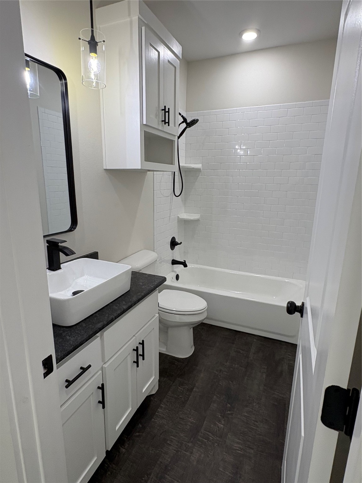 410 N Houston Avenue