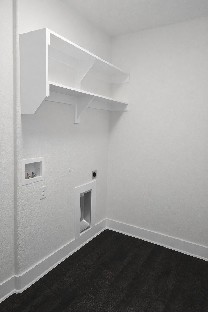 410 N Houston Avenue