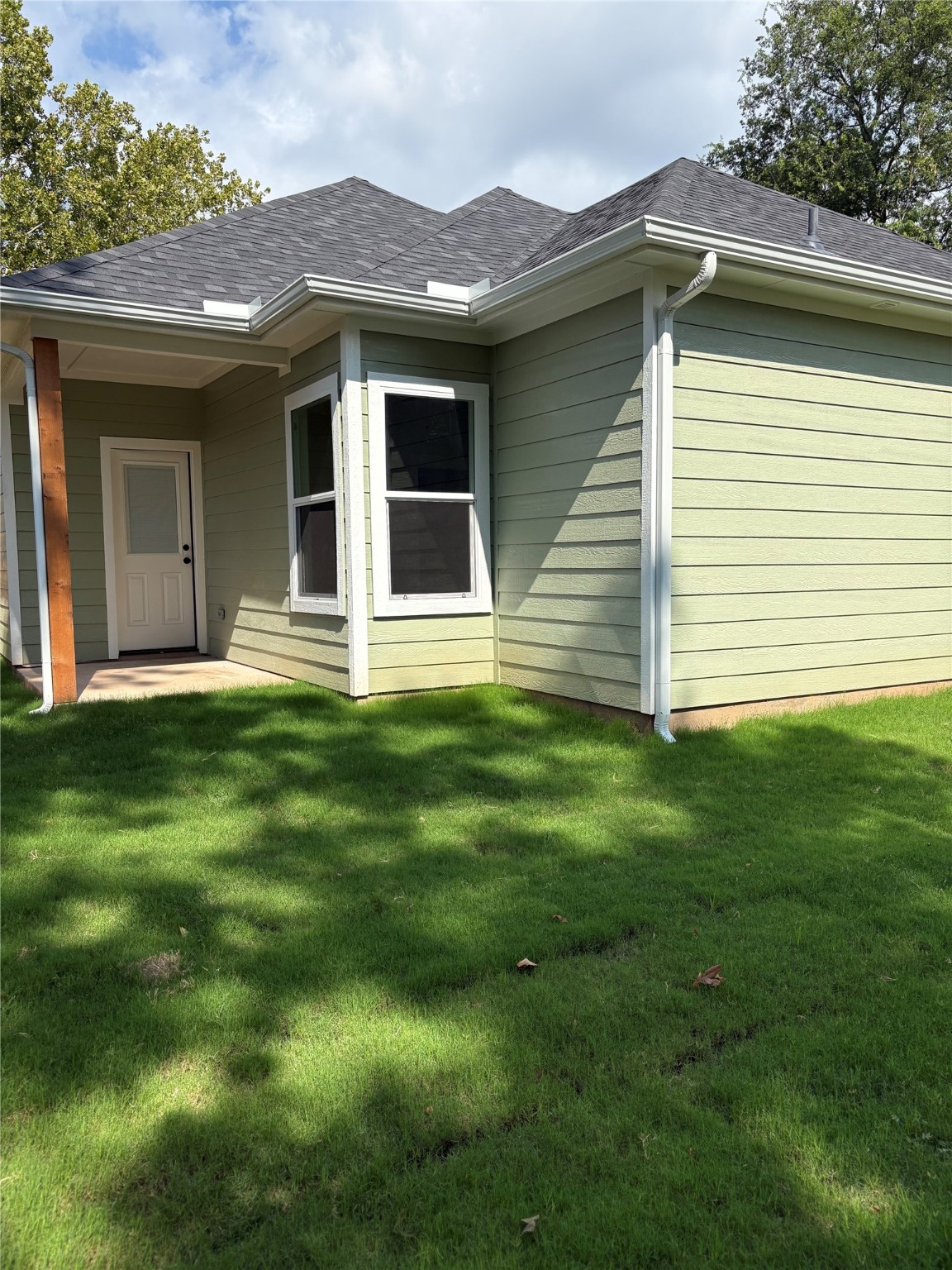 410 N Houston Avenue