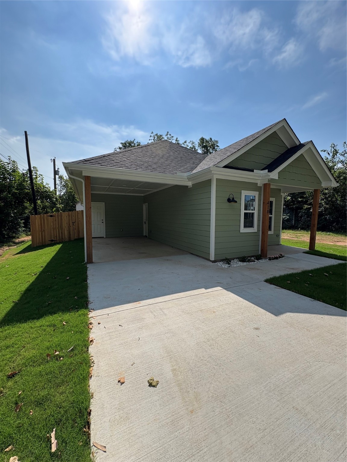 410 N Houston Avenue