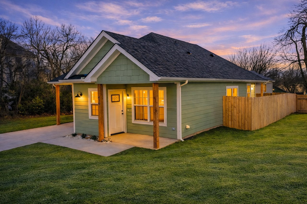 410 N Houston Avenue