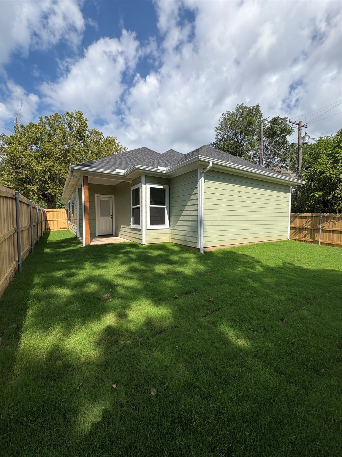 410 N Houston Avenue