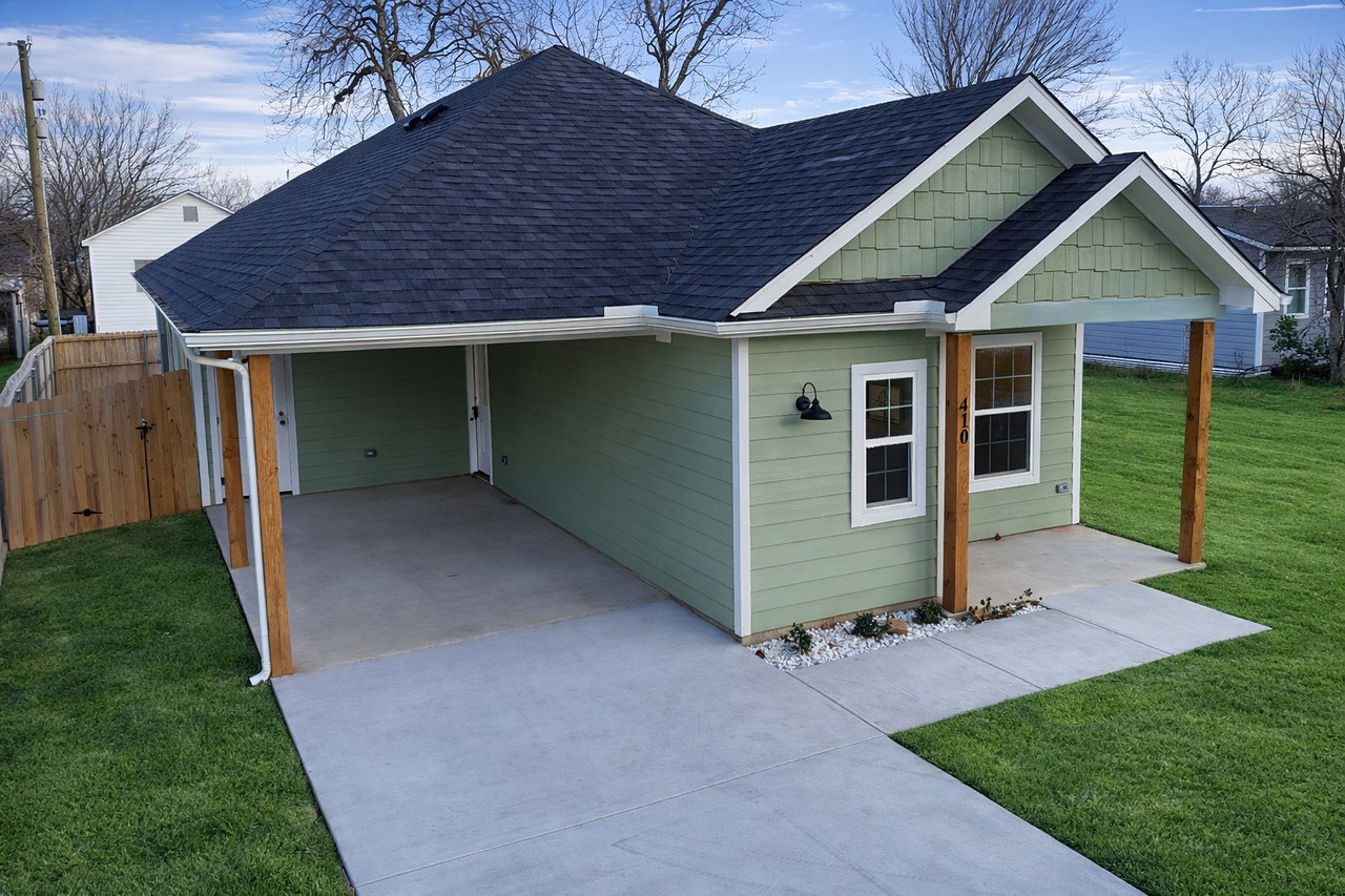 410 N Houston Avenue