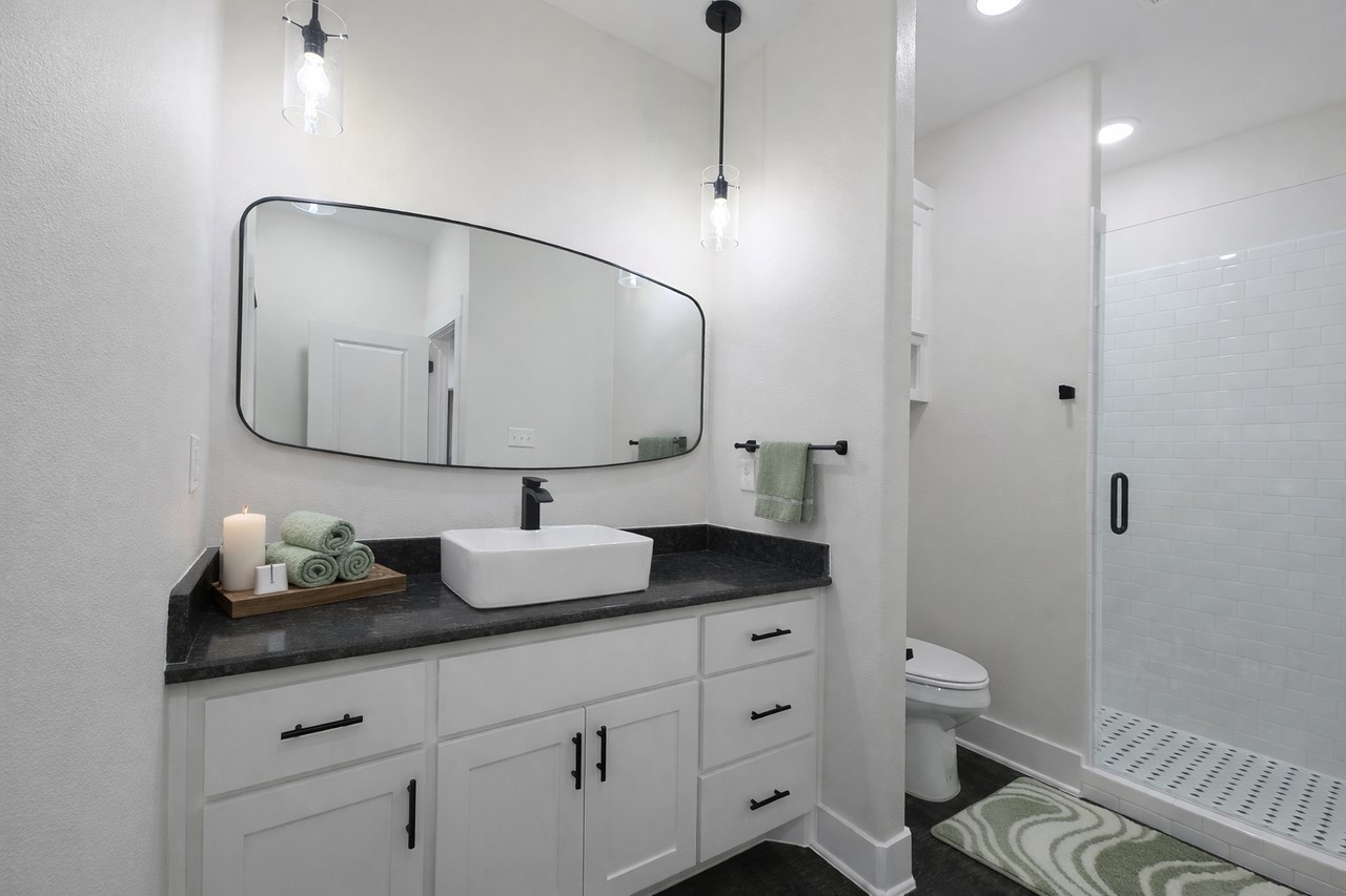 410 N Houston Avenue