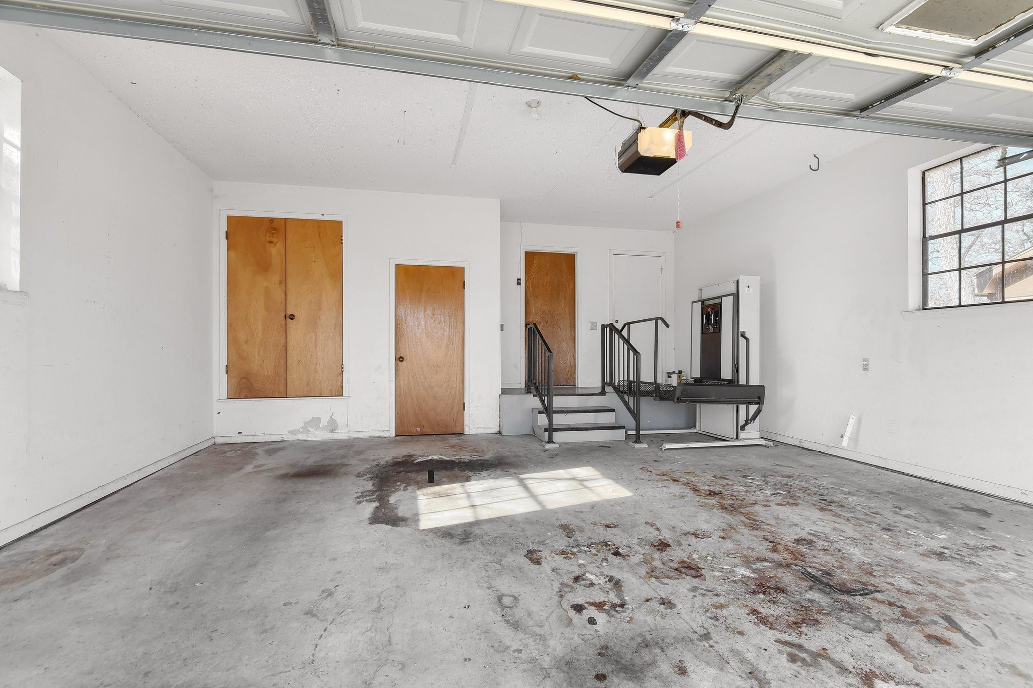 924 Kiowa Drive W