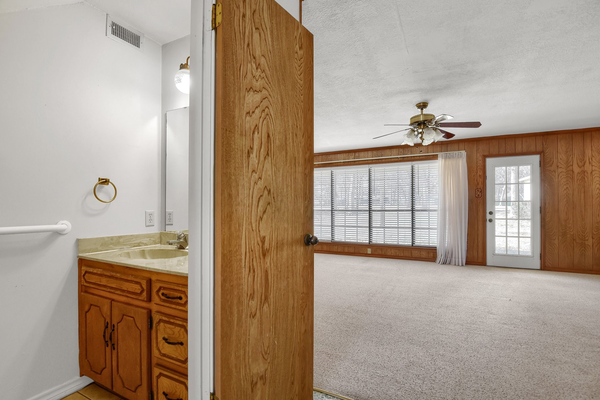 924 Kiowa Drive W