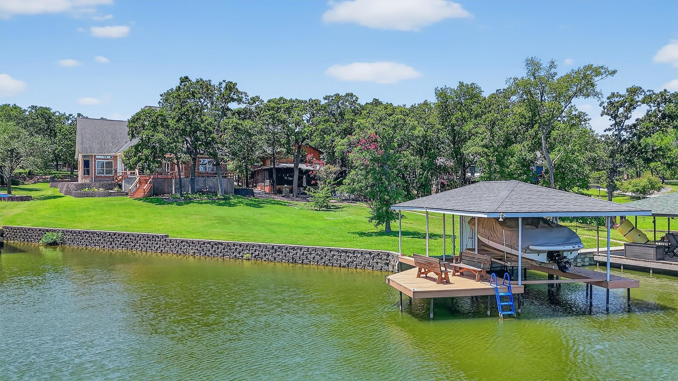 214 Kiowa Drive E