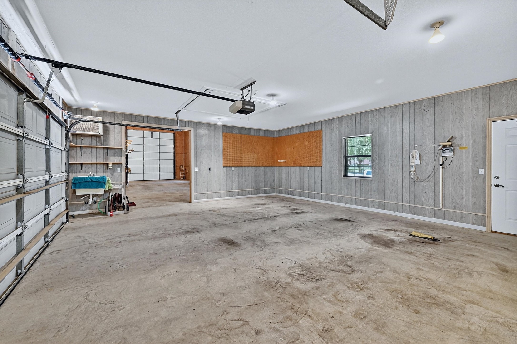 214 Kiowa Drive E
