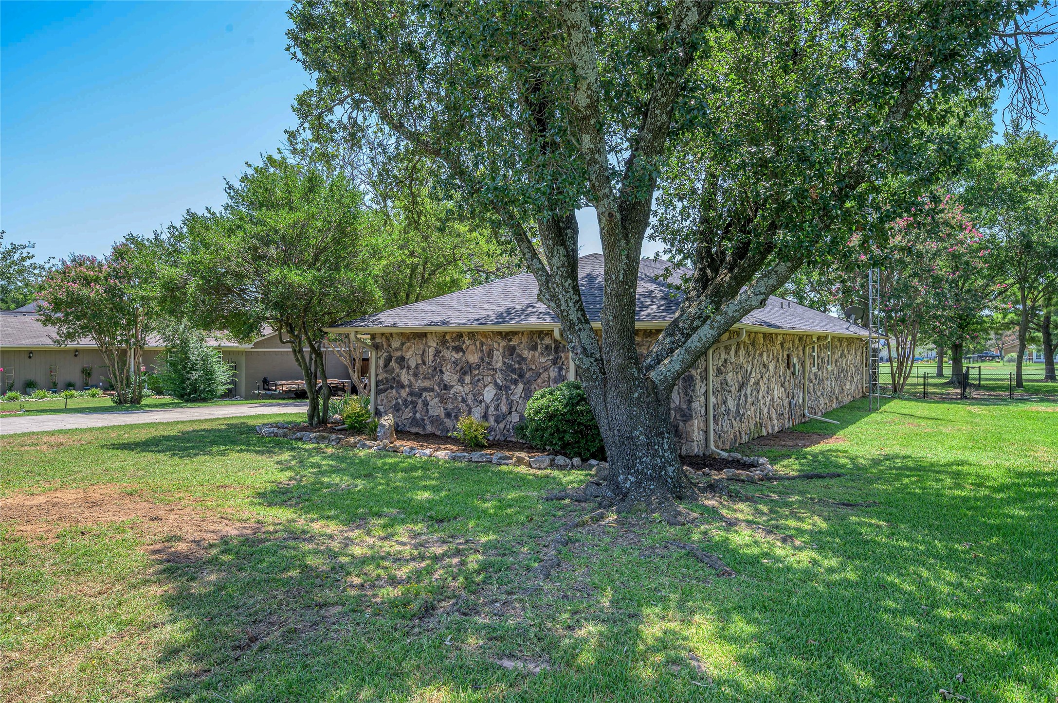310 Navajo Trail