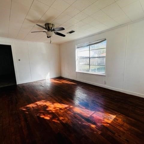 204 W Pecan Street