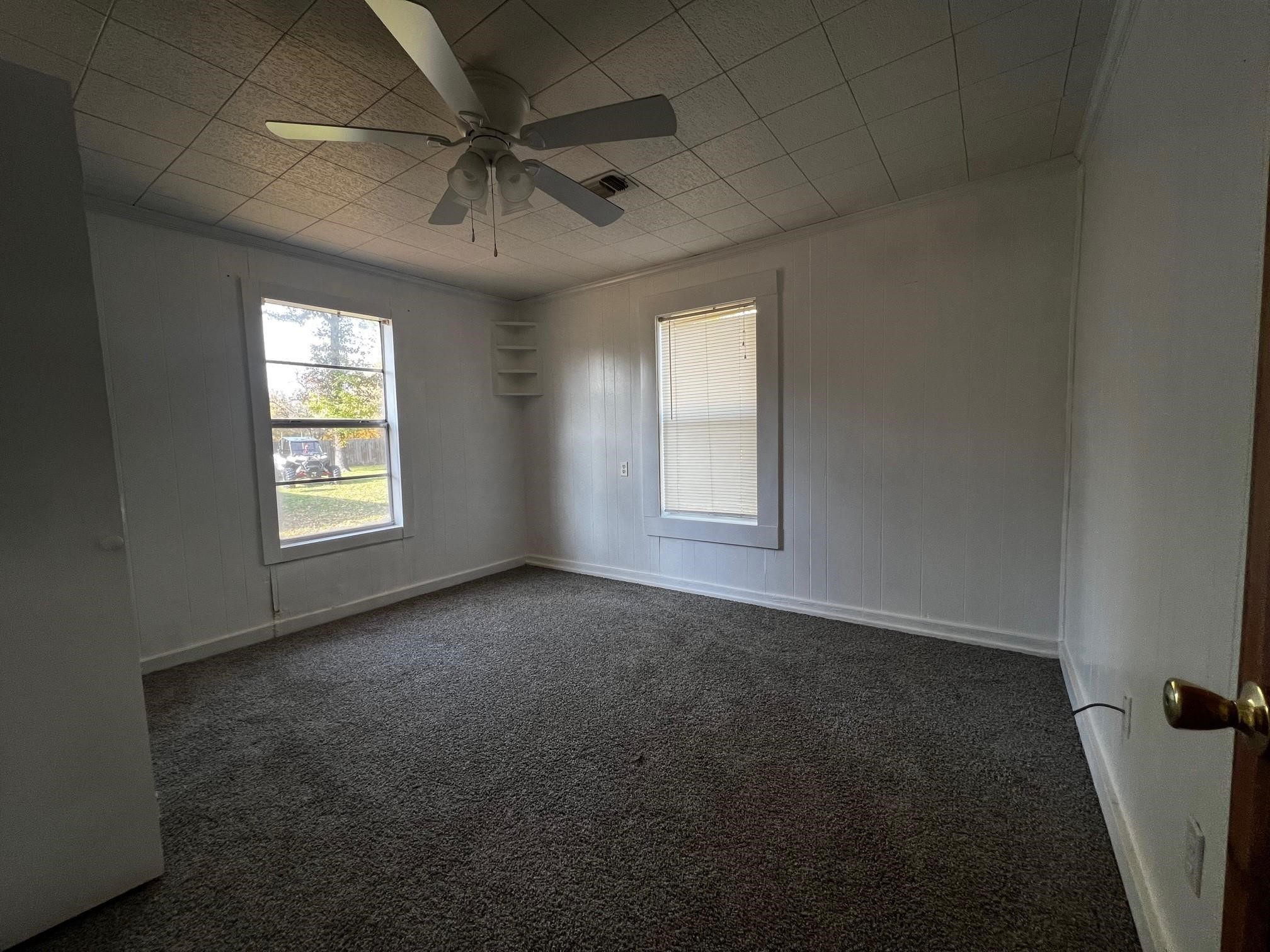 204 W Pecan Street