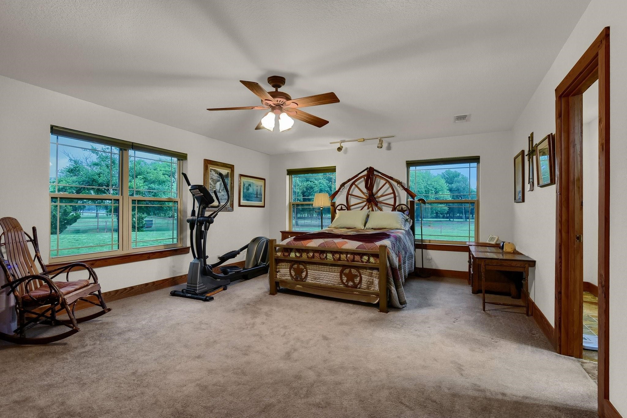 10898 Friendship Road