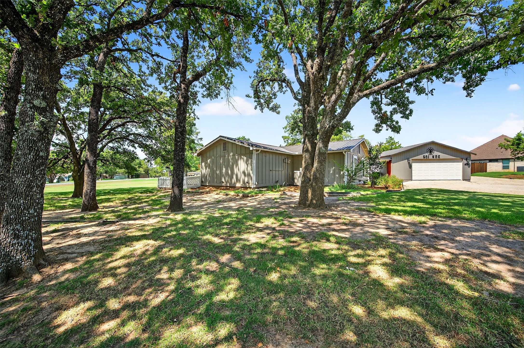 501 Kiowa Drive E