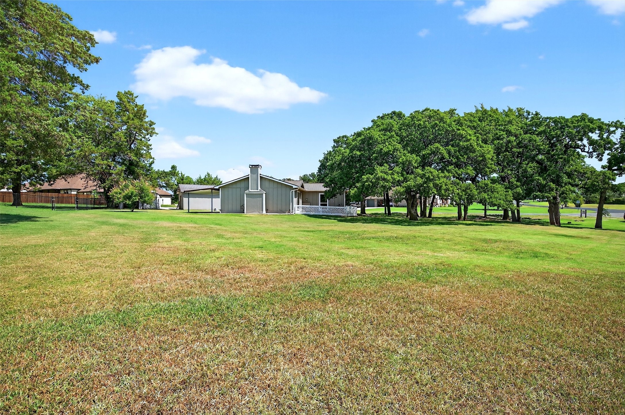 501 Kiowa Drive E