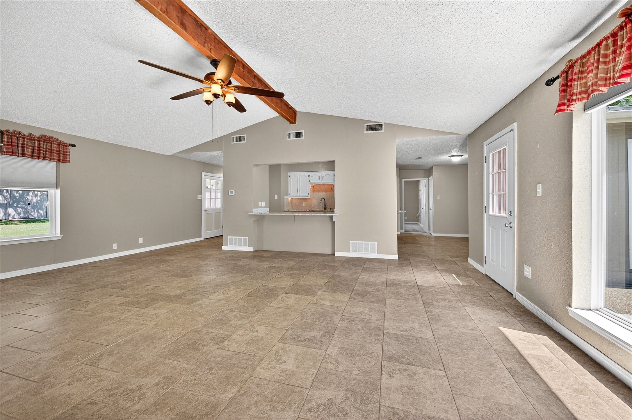 501 Kiowa Drive E