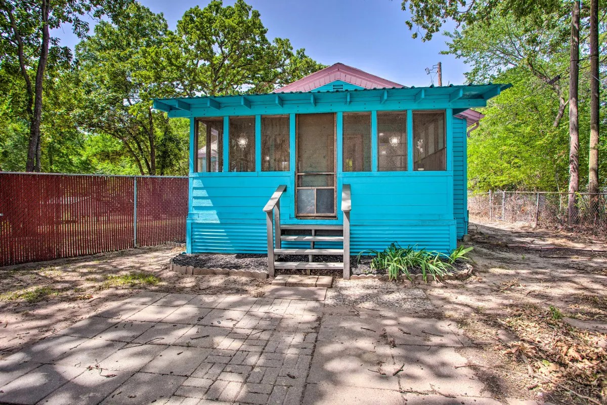 9899 Archer Lane