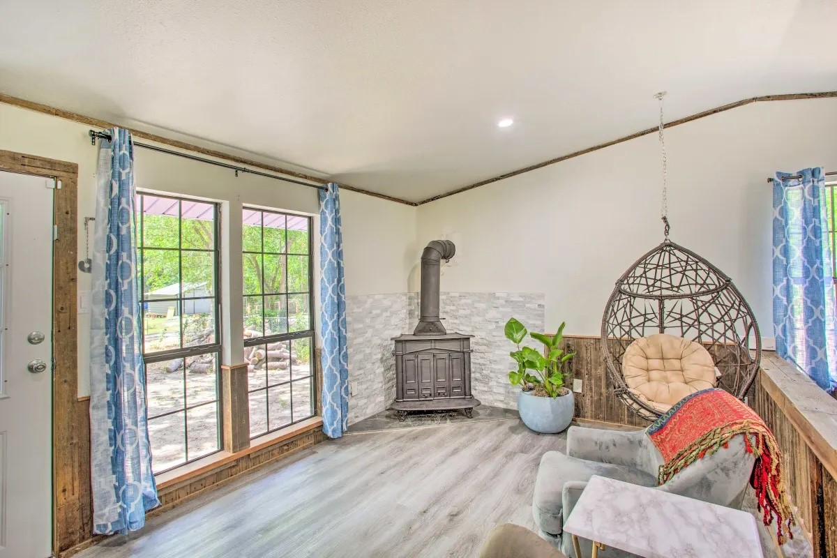 9899 Archer Lane