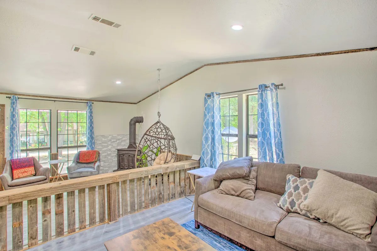 9899 Archer Lane