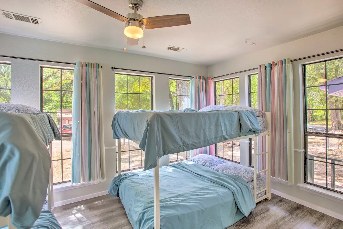 9899 Archer Lane