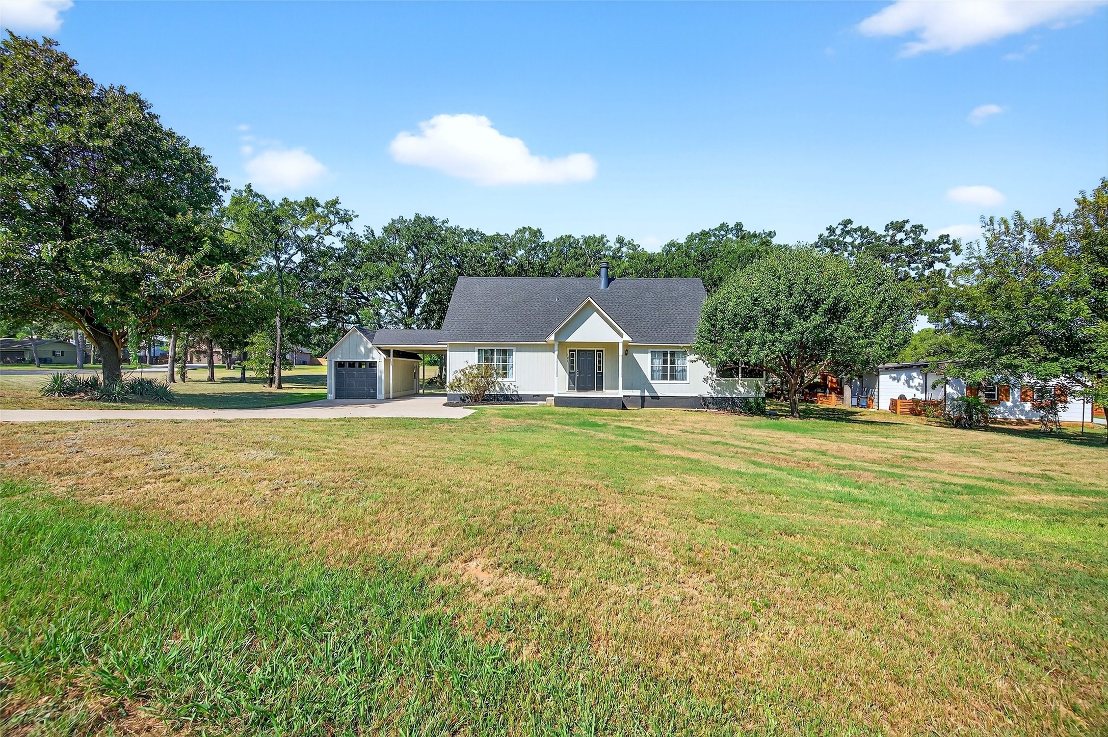 101 Kiowa Drive S
