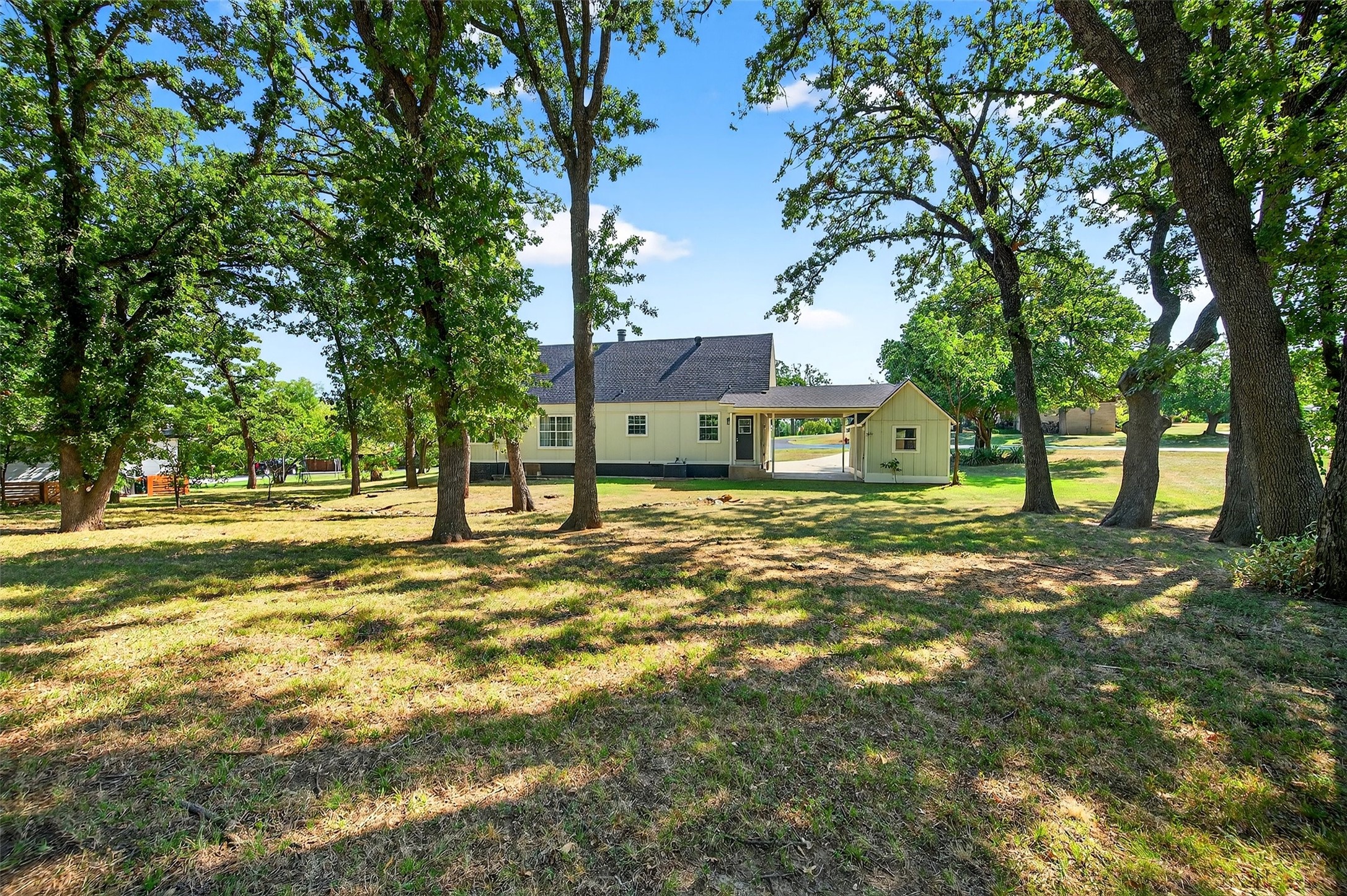 101 Kiowa Drive S