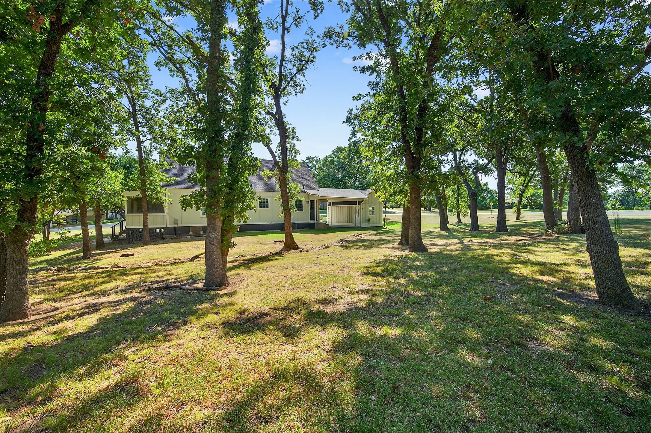 101 Kiowa Drive S