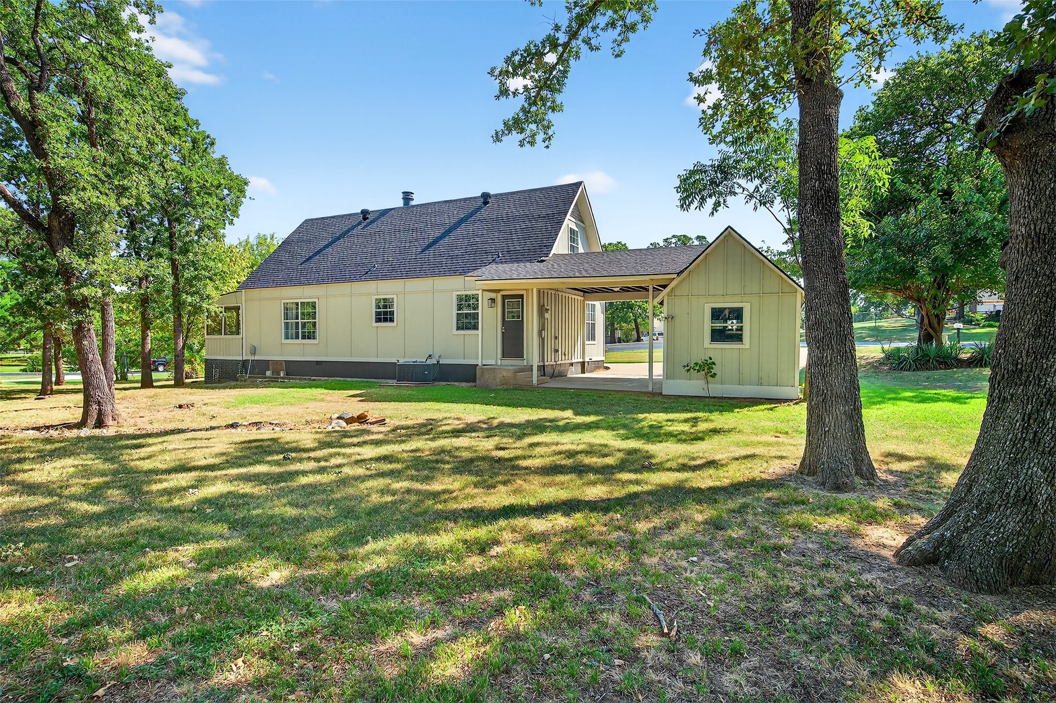 101 Kiowa Drive S