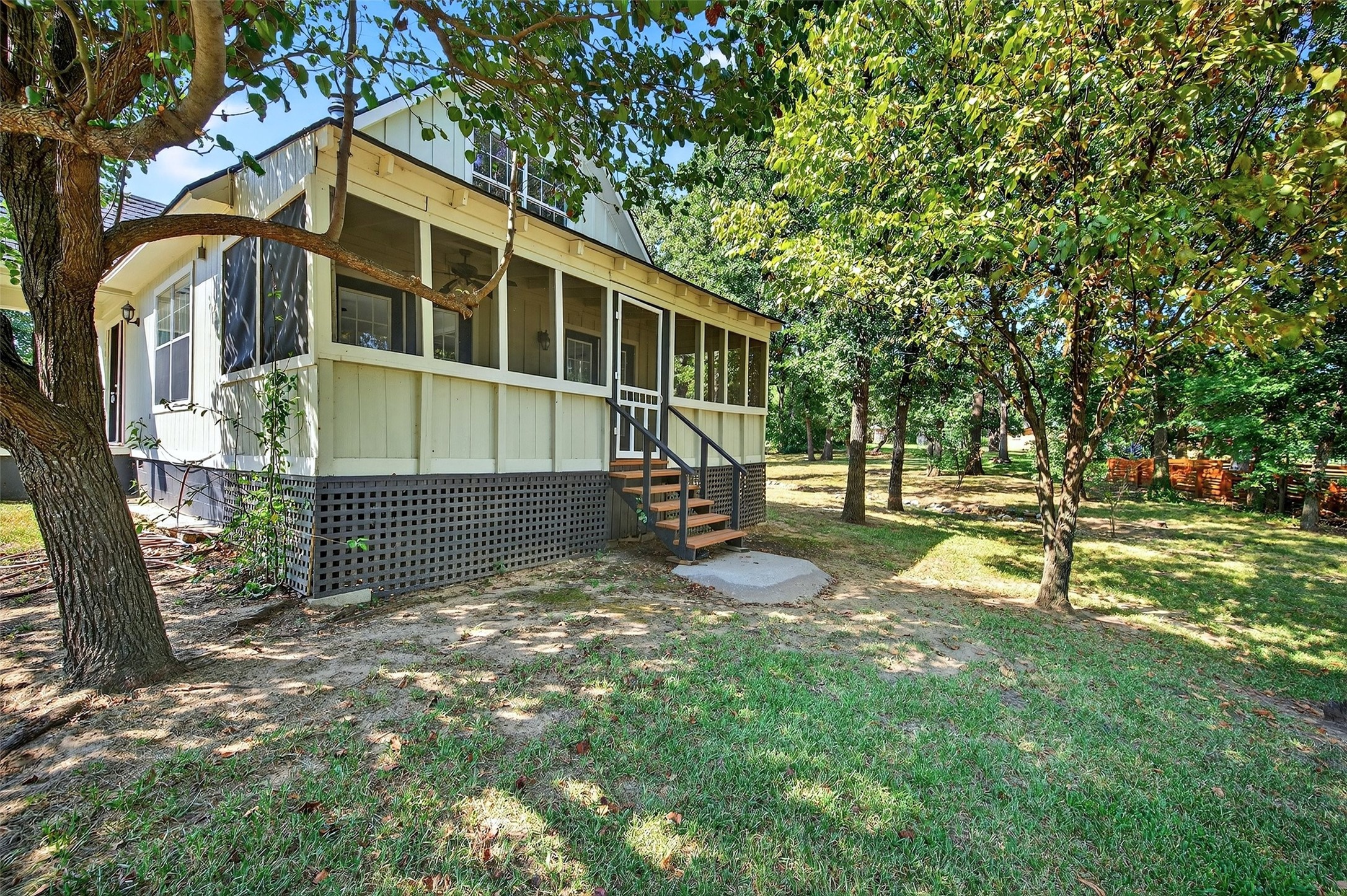 101 Kiowa Drive S