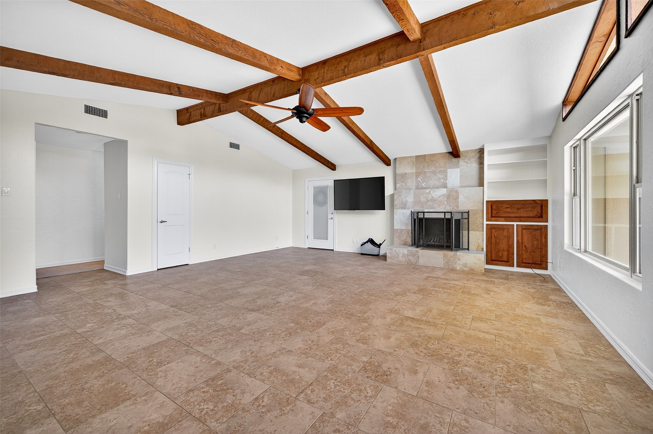 100 Kiowa Drive S