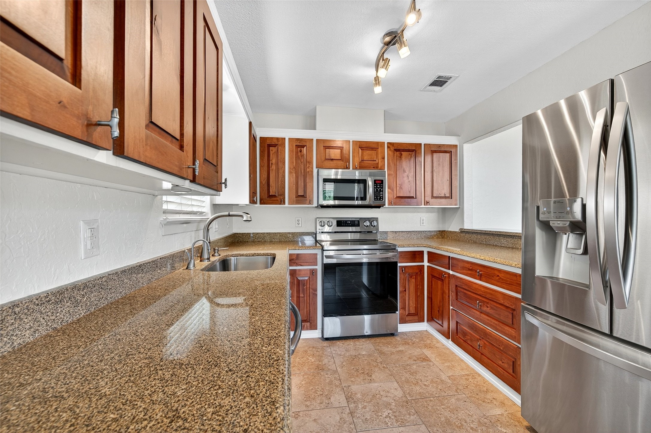 100 Kiowa Drive S