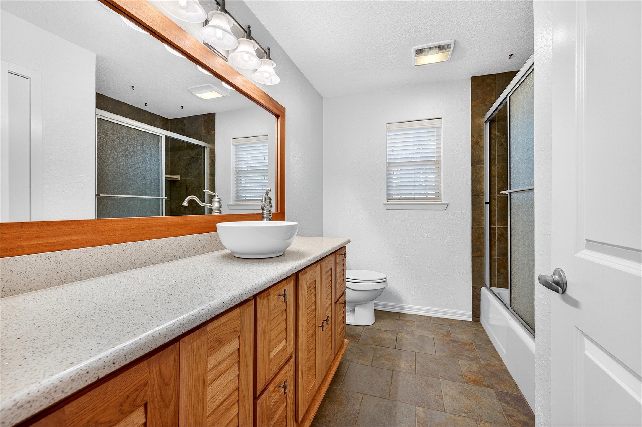 100 Kiowa Drive S